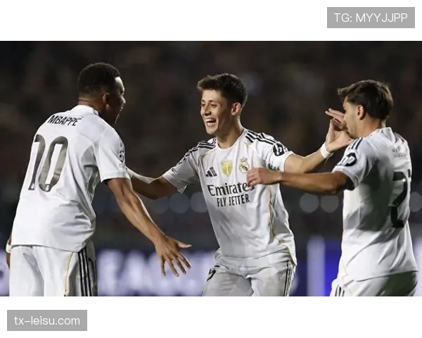 皇马从4-3-3向4-2-3-1过渡，双后腰配置激活贝林厄姆进攻组织